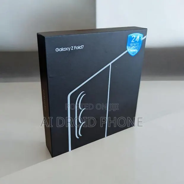 New Samsung Galaxy Z Fold7 256 GB Silver · Photo 3