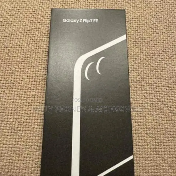 New Samsung Galaxy Z Flip7 512 GB Black · Photo 1
