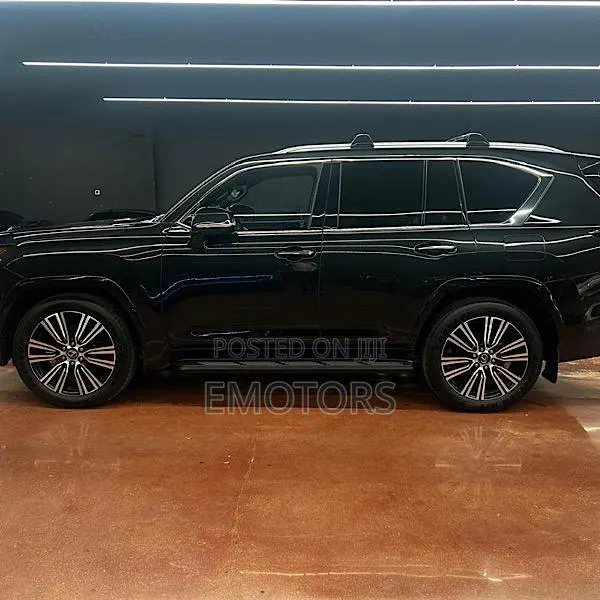 Lexus LX 600 2025 Black