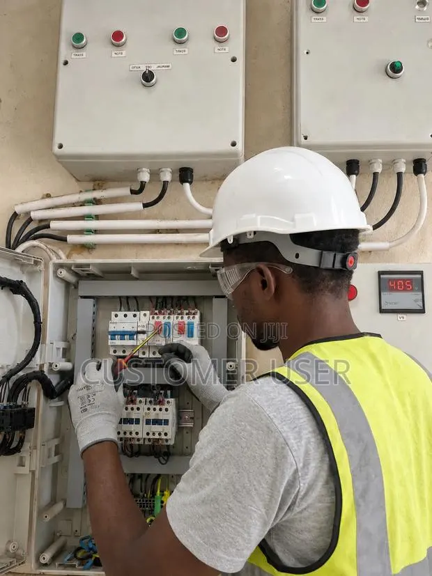 Electrician · Photo 1