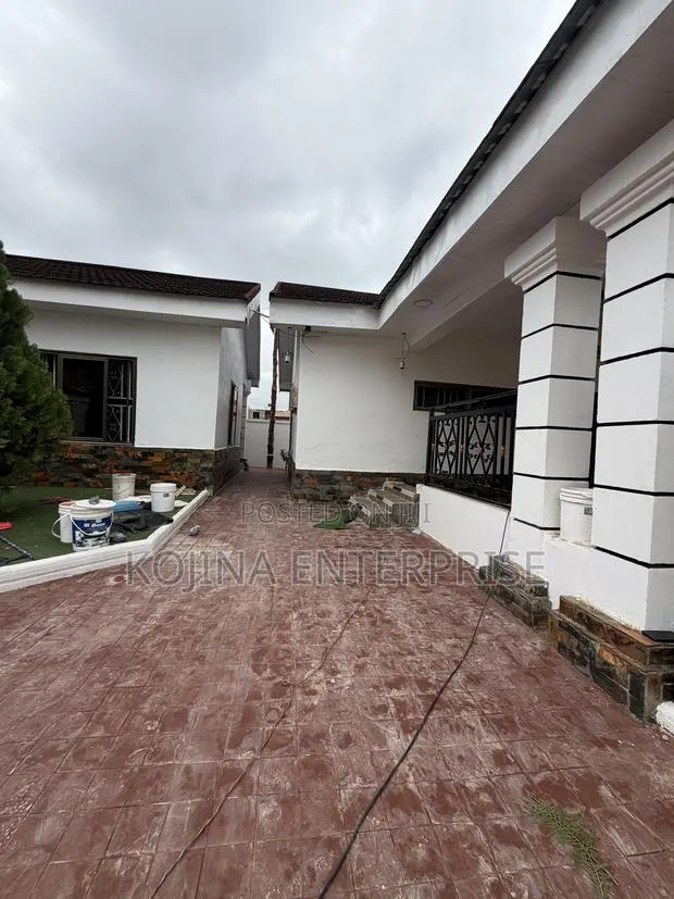3bdrm House in Paraku Estate, Kumasi Metropolitan for rent · Photo 1