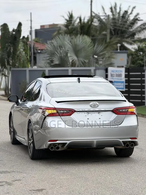 Toyota Camry XSE 2023 Silver · Photo 1
