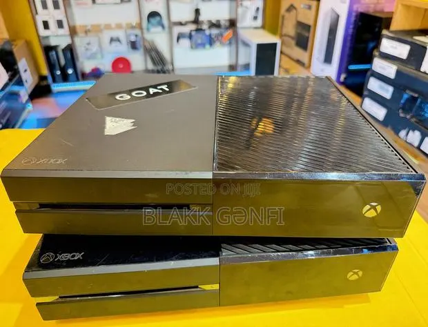 Xbox One 500GB/No Adapter & No Controller · Photo 1