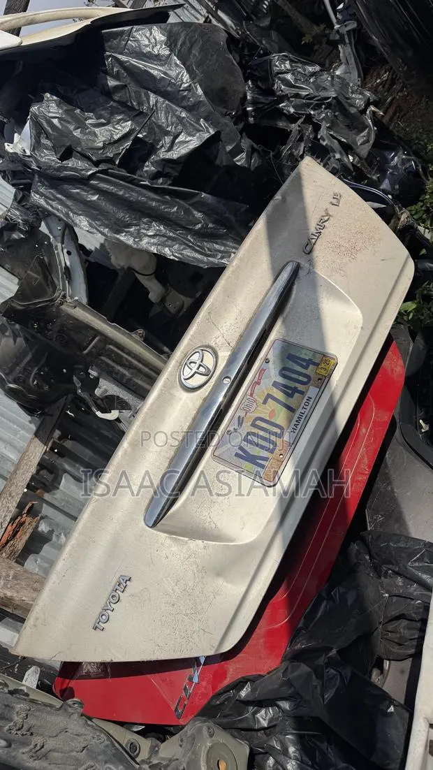 Camry 2001,2002,2003,2004,2005,2006,2007 Boot / Tailgate Complete · Photo 1