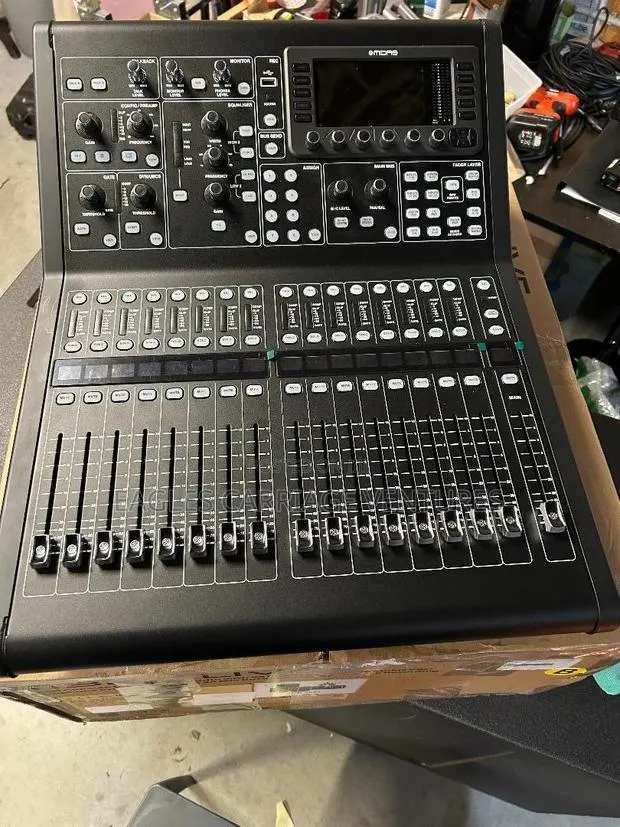Midas M32R Mixing Console