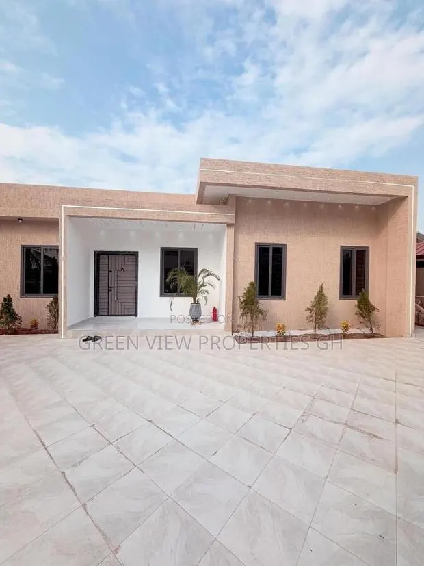 3bdrm House in Lake Side Estate for sale · Photo 1