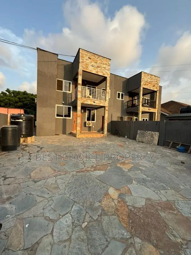 2 Bedroom Apartment for Rent · Photo 1