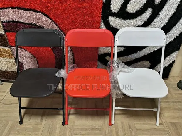 Flat Back Folding Chairs · Photo 1