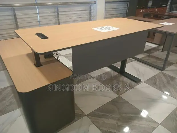 Modern Electric Height Adjustable Executive Desk (2000x1600mm) · Photo 1
