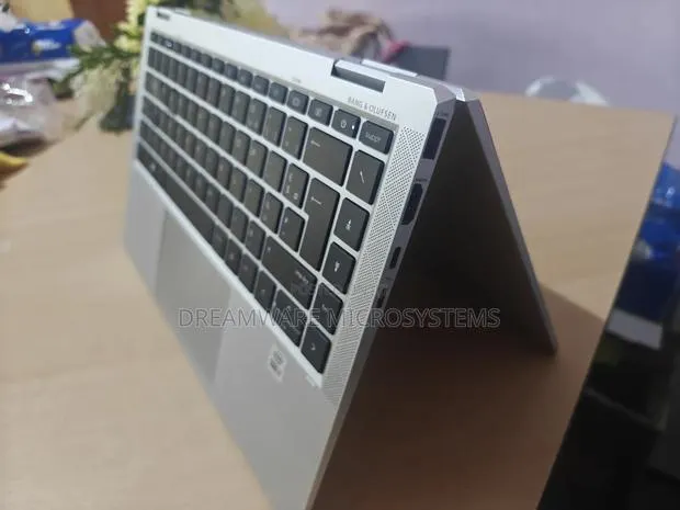 Laptop HP EliteBook x360 1040 G7 32GB Intel Core i7 SSD 512GB · Photo 1