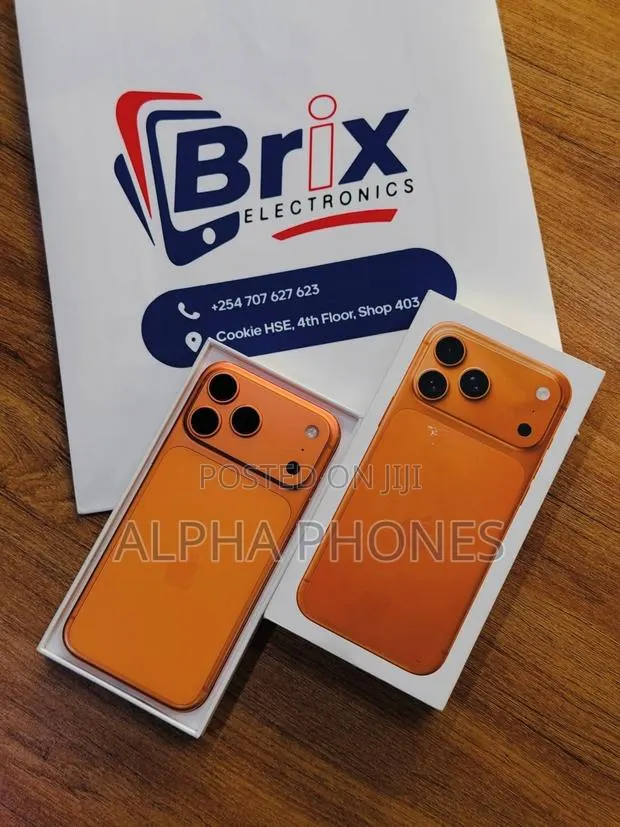 Apple iPhone 17 Pro Max 512 GB Orange · Photo 1