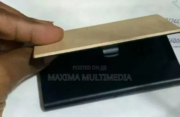 Bamboo Card Holder · Photo 1