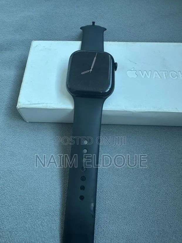 Apple Watch S10 46mm · Photo 1