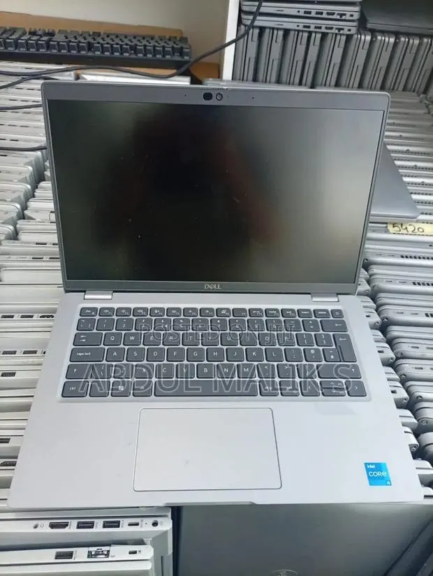 Laptop Dell Inspiron 15 3511 8GB Intel Core i5 SSD 256GB · Photo 1