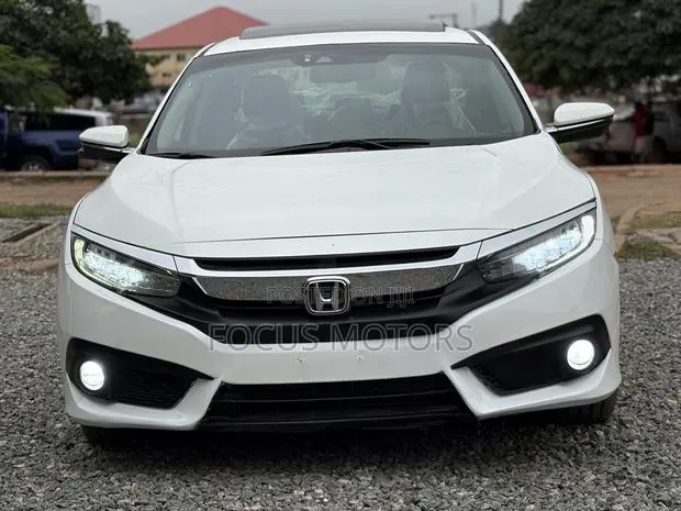 Honda Civic Touring 4dr Sedan (1.5L 4cyl) 2017 White · Photo 1