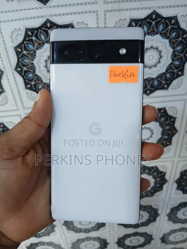 Google Pixel 6a 128 GB White · Photo 1