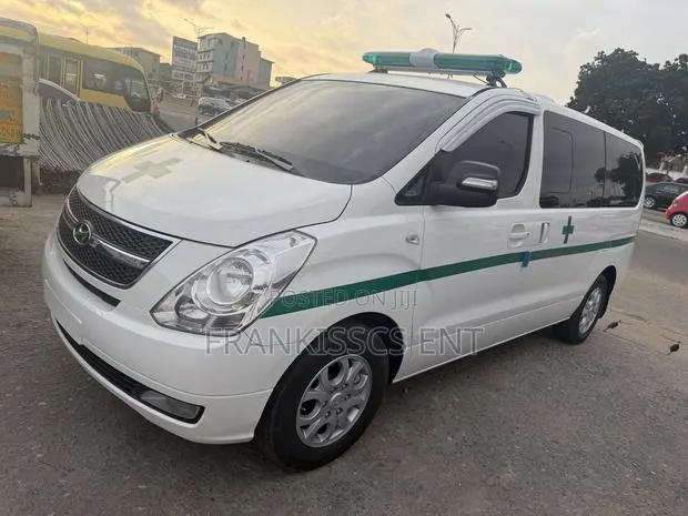Hyundai Starex 2014 White · Photo 1