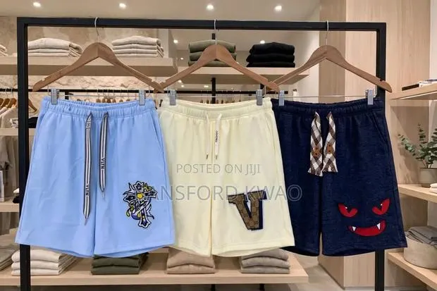 Short Joggers · Photo 1