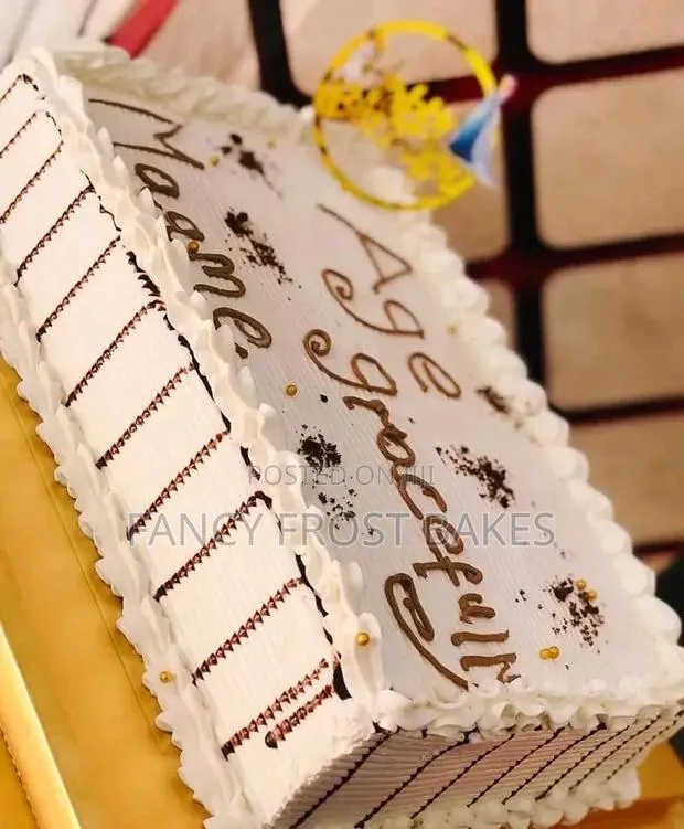 Rectangular Shaped Birthday Cake · Photo 1