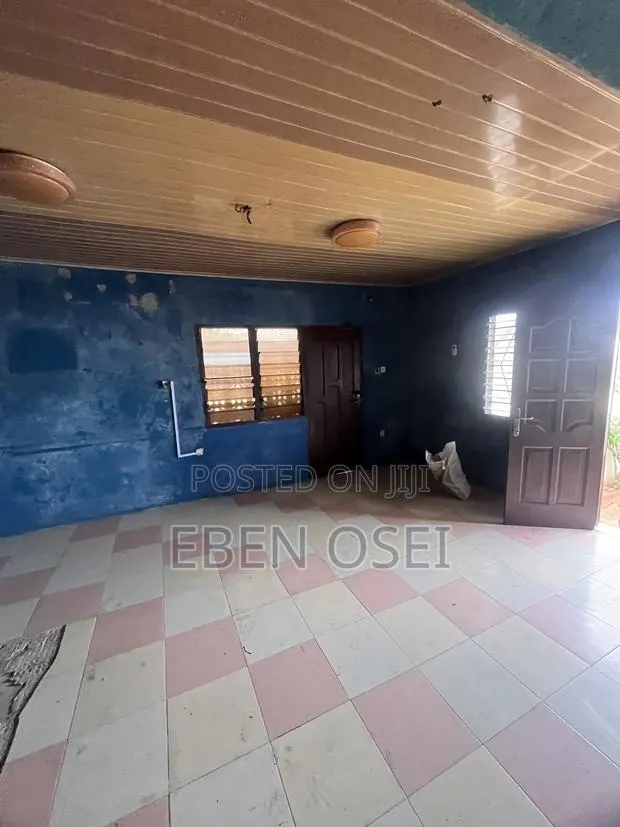 2bdrm Apartment in Dansoman for rent · Photo 1
