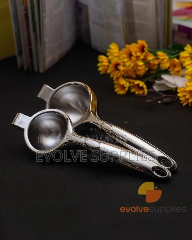 Citrus Press or Lemon Squeezer · Photo 1