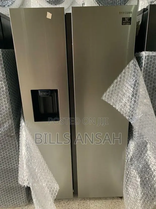 Samsung Side-by-Side Refrigerator With Water Dispenser – Home Used · Photo 1