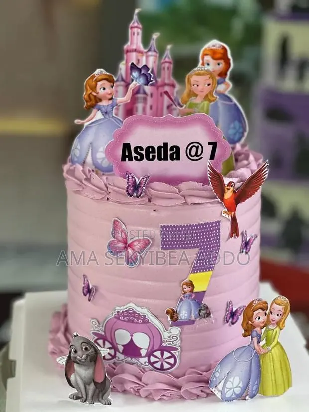 Kids Character Cakes · Photo 1