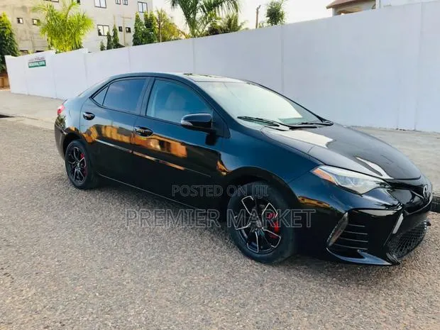 Toyota Corolla SE Special Edition 4dr Sedan (1.8L 4cyl CVT) 2017 Black · Photo 1