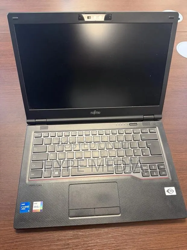 Laptop Fujitsu Lifebook E5411 8GB Intel Core i5 SSD 256GB · Photo 1