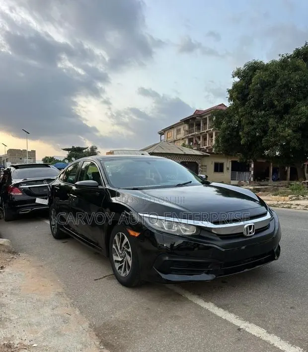 Honda Civic EX Sedan 2018 Black · Photo 1