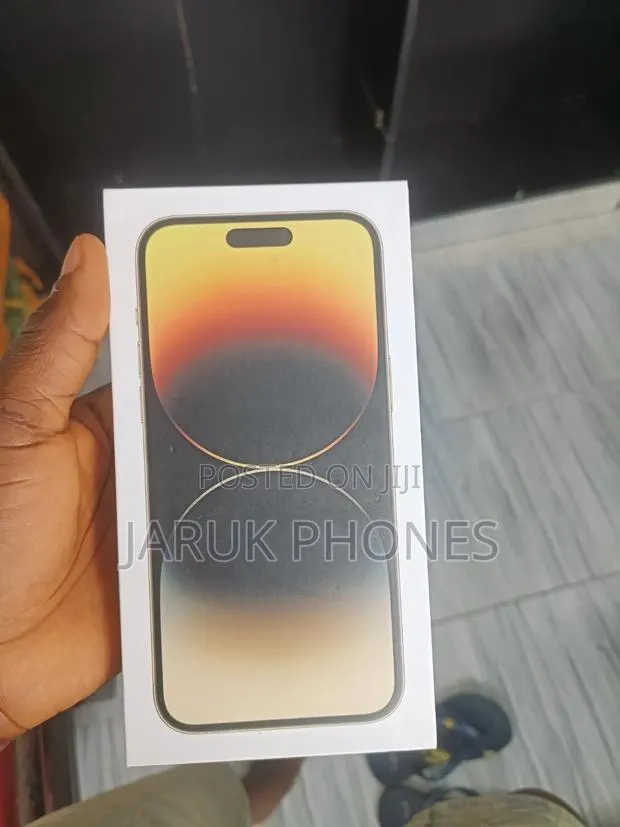 New Apple iPhone 14 Pro Max 128 GB Gold · Photo 1