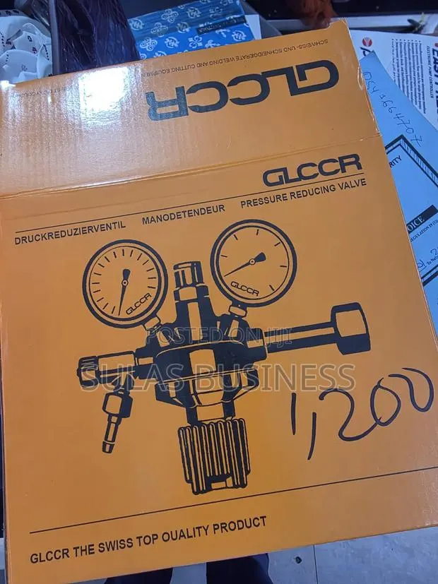 Oxygen Regulator · Photo 4