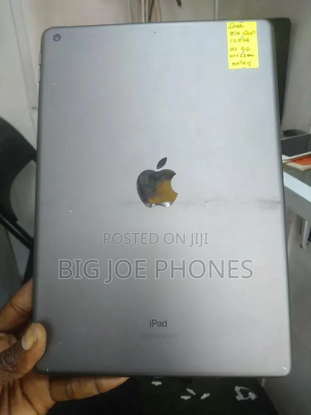 Apple iPad 10.2 (2020) Wi-Fi 128 GB Black · Photo 1