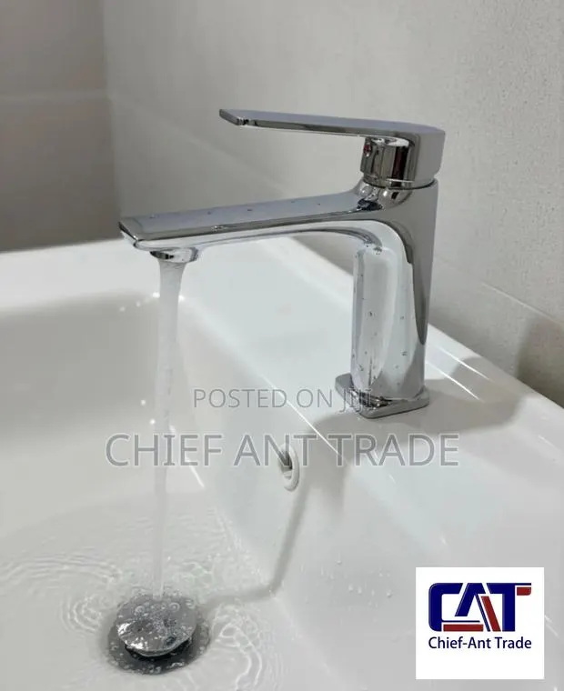 Silver Chrome Faucet Tap 90° · Photo 1