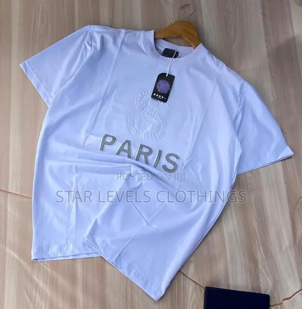 New Round Neck Shirts for Men Available in Sizes · Photo 1
