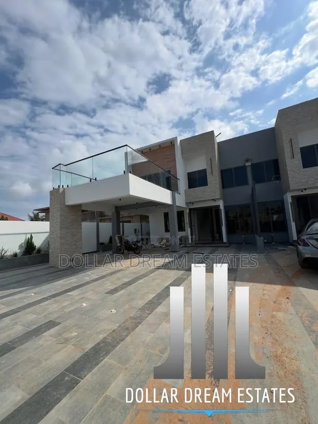 4bdrm Townhouse / Terrace in Airport Residential Area for rent · Photo 1