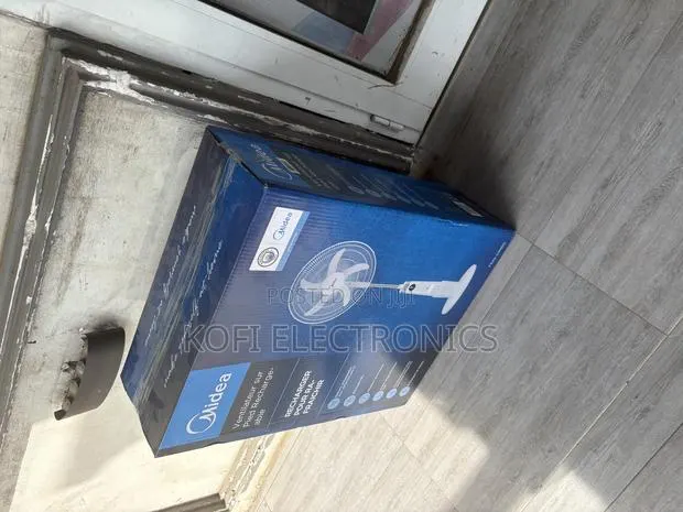 A Wider Air Circulation Midea 18′′ Rechargeable Standing Fan · Photo 1