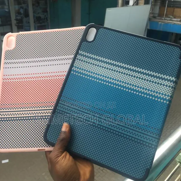 iPad Leather Design Case · Photo 1