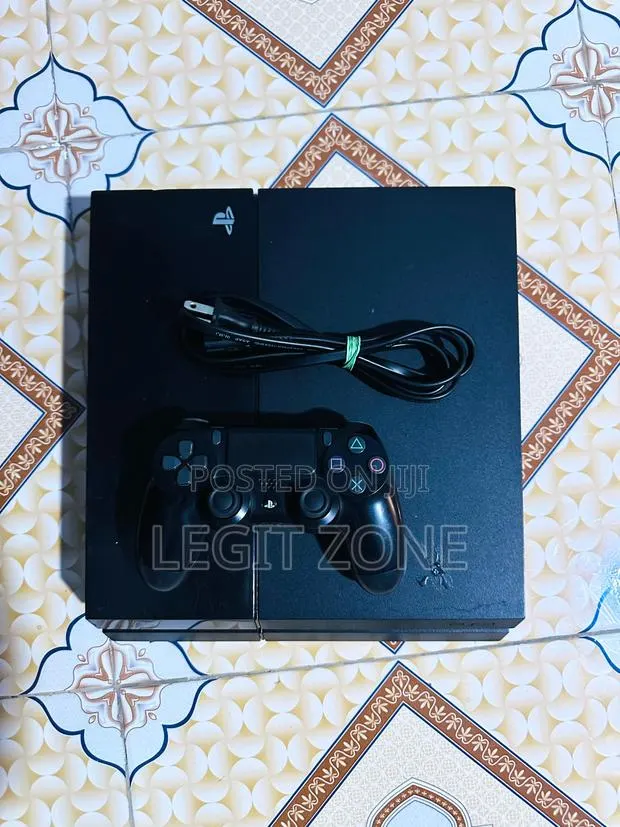 Ps4 Standard Jailbreak One Terabyte With 15 Games · Photo 1