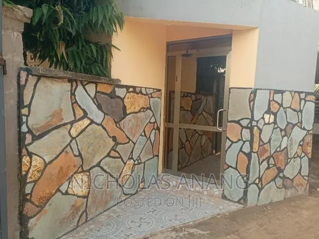 1bdrm Apartment in Dorns Properties, New Town for rent · Photo 1
