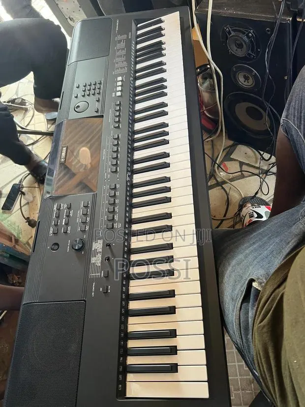 Yamaha Ew400 · Photo 1