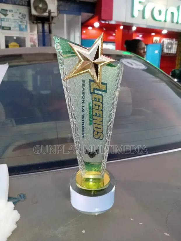 Crystal Awards Plaques · Photo 1
