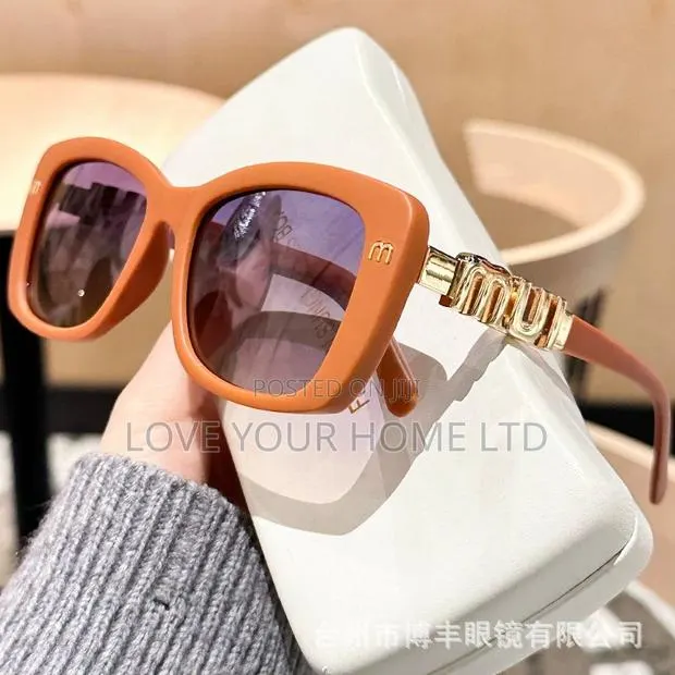 Fashion Square Sunglasses – Stylish UV Protection Glasses – Orange · Photo 1
