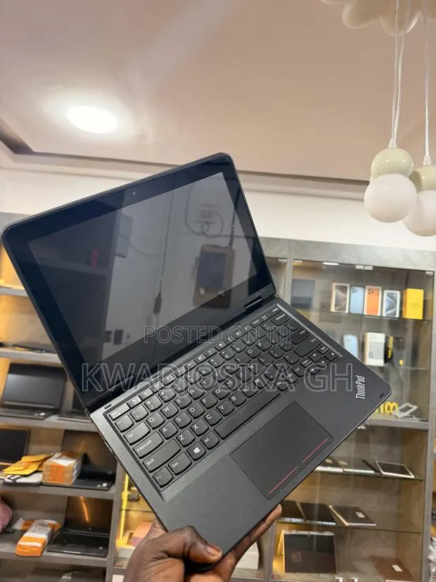 Laptop Lenovo Yoga 11e 8GB Intel Celeron SSD 128GB · Photo 1