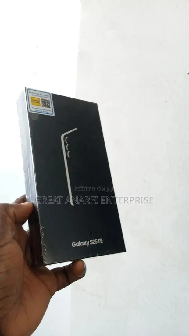 New Samsung Galaxy S25 FE 128 GB Black · Photo 1