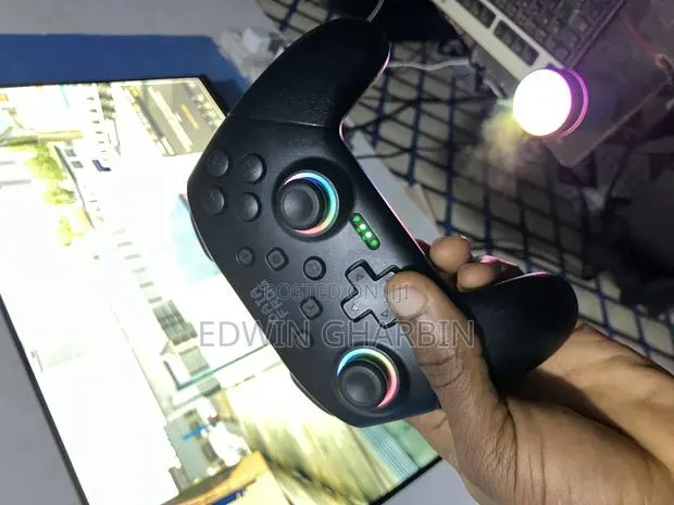 Controller · Photo 1