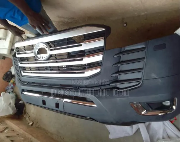 Toyota Landcruiser 300 2022-on Front Bumper Complete · Photo 1