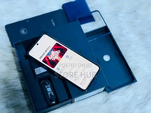 New Motorola Razr 70 Ultra 512 GB Blue · Photo 1