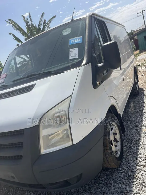 Ford Transit 2012 White · Photo 1