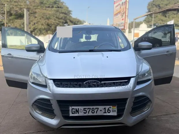Ford Escape S 4dr SUV (2.5L 4cyl 6A) 2015 Silver · Photo 1